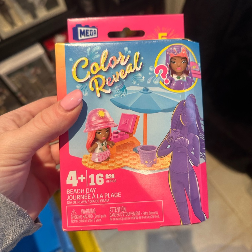 Color Reveal Beach Day Toy Set Barbie